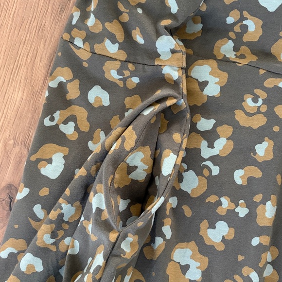 Pact Organic Fit & Flare Midi Dress Leopard Print Green - Picture 8 of 8